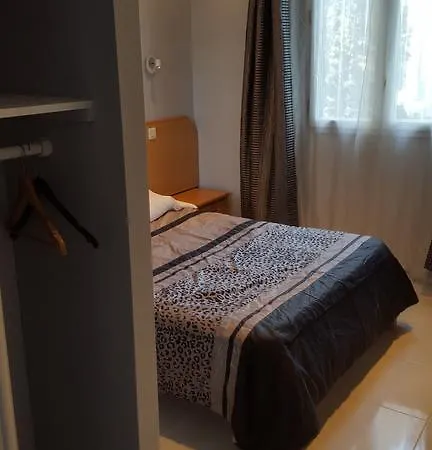 Carlone Hotel 2*