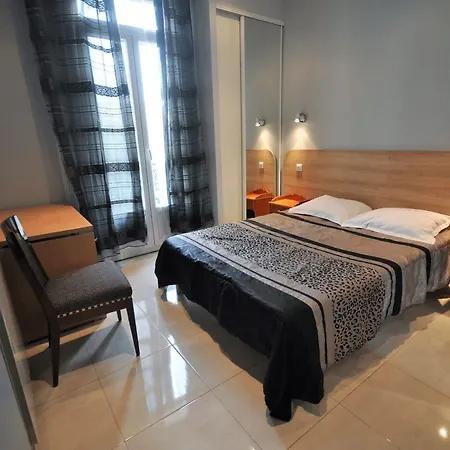 Carlone 2* Niza