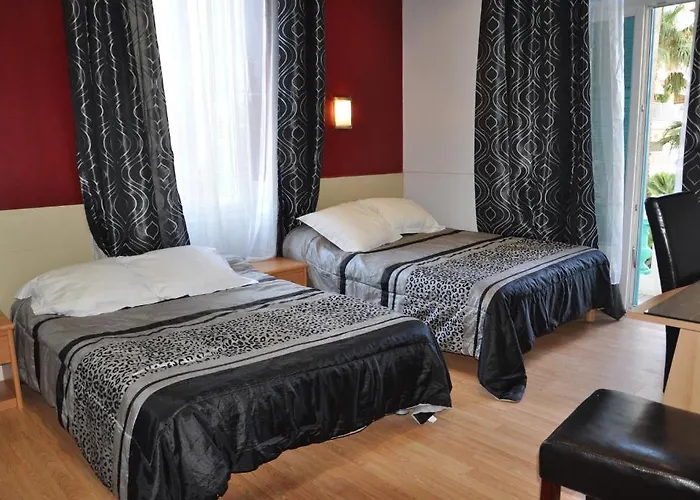 Hotel Carlone 2*