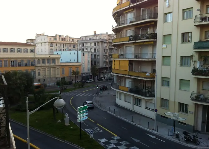Carlone 2* Nizza